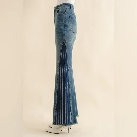 J0581. Stretch Rhinestone Panel Denim Jeans - Picture 3 of 3
